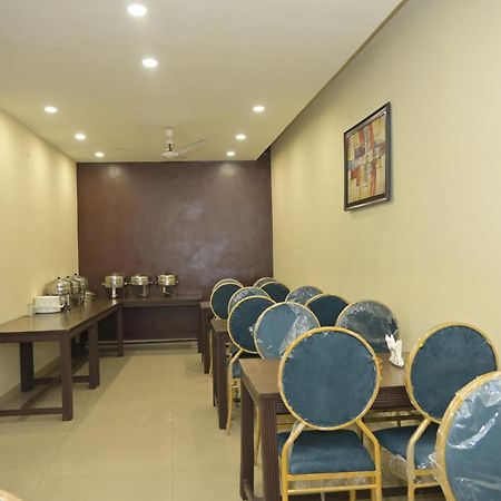 Vk Hotels & Resorts Amritsar Buitenkant foto