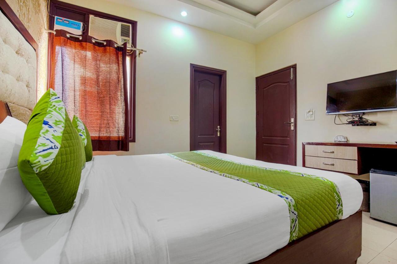 Vk Hotels & Resorts Amritsar Buitenkant foto