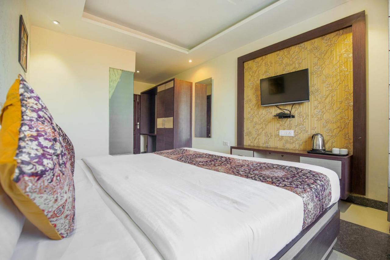 Vk Hotels & Resorts Amritsar Buitenkant foto