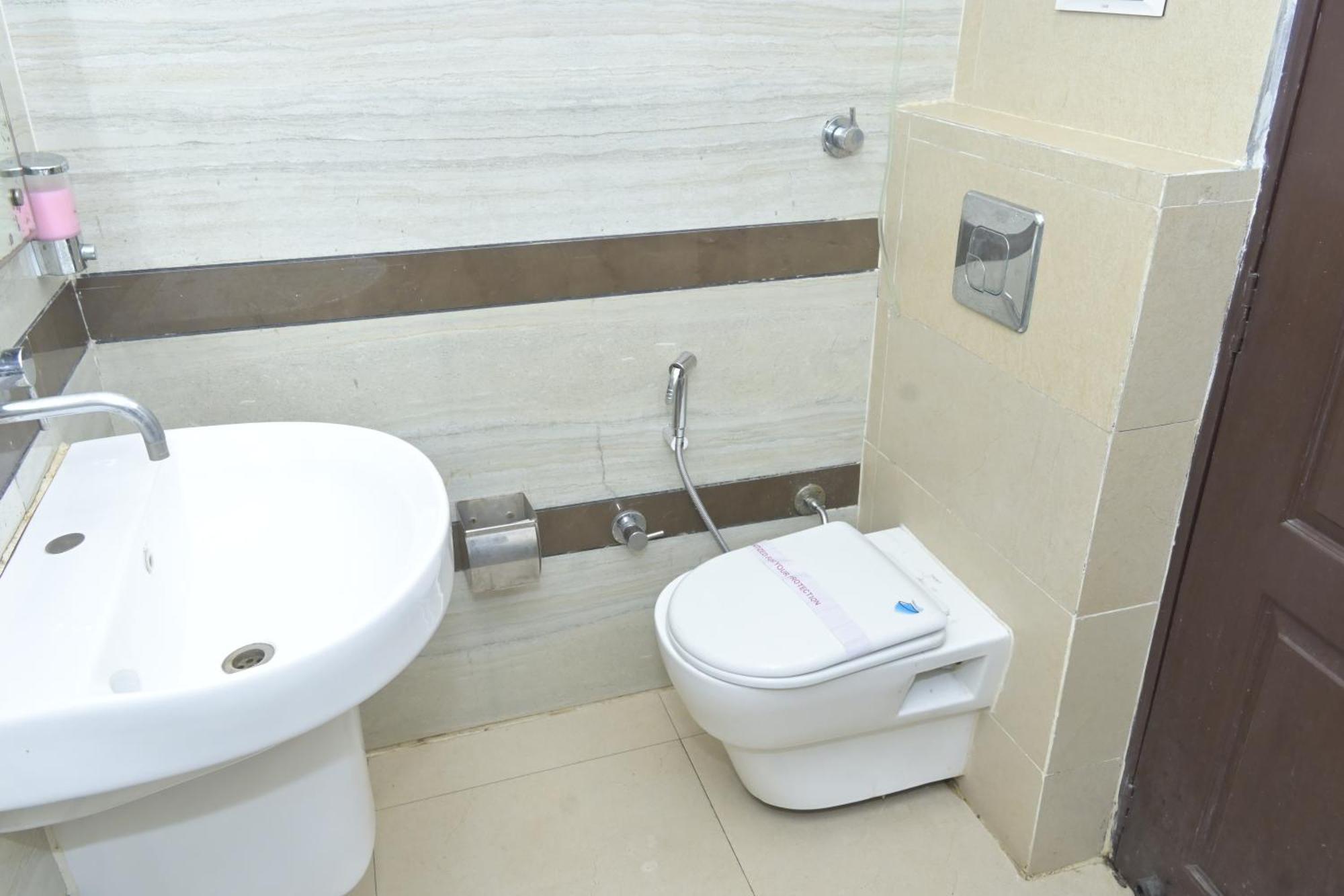 Vk Hotels & Resorts Amritsar Buitenkant foto